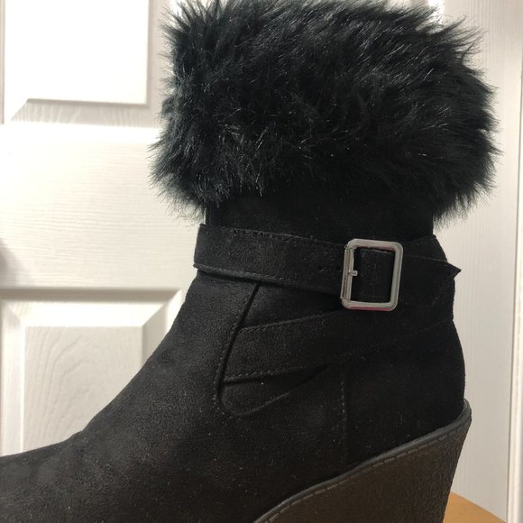 Lexi & Abbie black wedge heel ankle boots with faux fur, ladies' size 7 - Picture 6 of 9